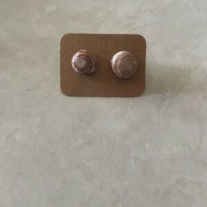 Pupu Shell Studs